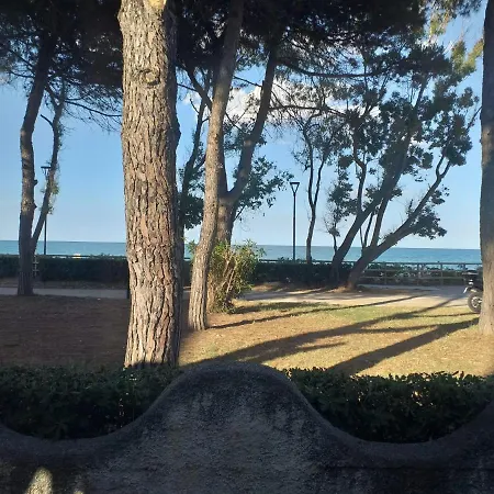 Bed & Breakfast Quadruple In - Just A Few Meters From The Sea