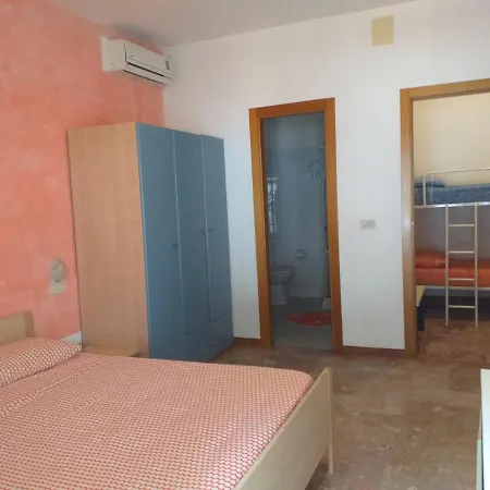 In Bb - Quadruple In - A Few Meters From The Sea Guest house *