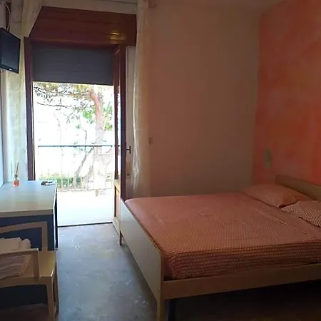 Quadruple In - Just A Few Meters From The Sea 3* Pineto