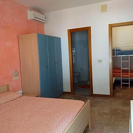 Bed & Breakfast Quadruple In - Just A Few Meters From The Sea Pineto